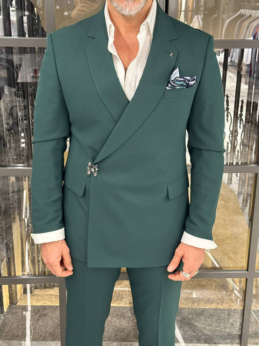 Green Buttoned 2-Piece Suit